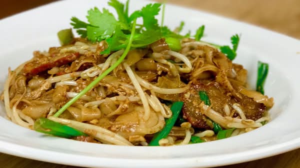 Char Kueh Teow / 炒棵条
